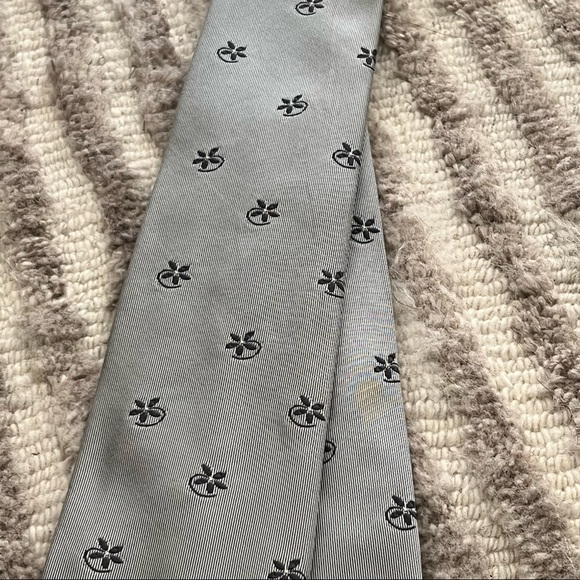 Floral Print Tie - Picture 2 of 10
